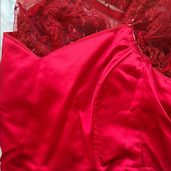 Elegant Red Lace Women's Top - Picture 5 of 5